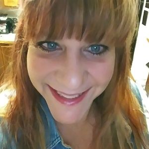 Meet your Posher, Laurie